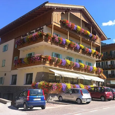 Cima Undici Hotel Pozza di Fassa