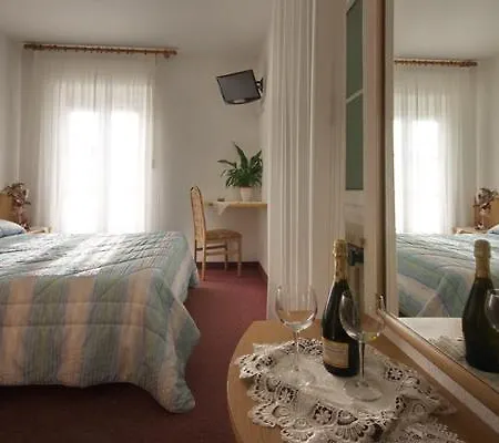 Hotel Cima Undici Pozza di Fassa