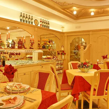 Hotel Cima Undici 3*